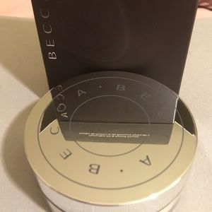 NIB BECCA hydra-mist set and refresh powder 9155F